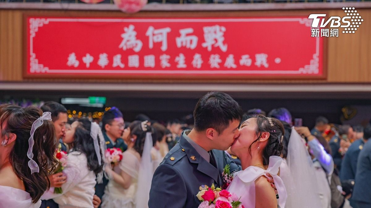 感動!交往8年妻罹癌提分手 陸軍陳中士不離不棄:陪伴她一生