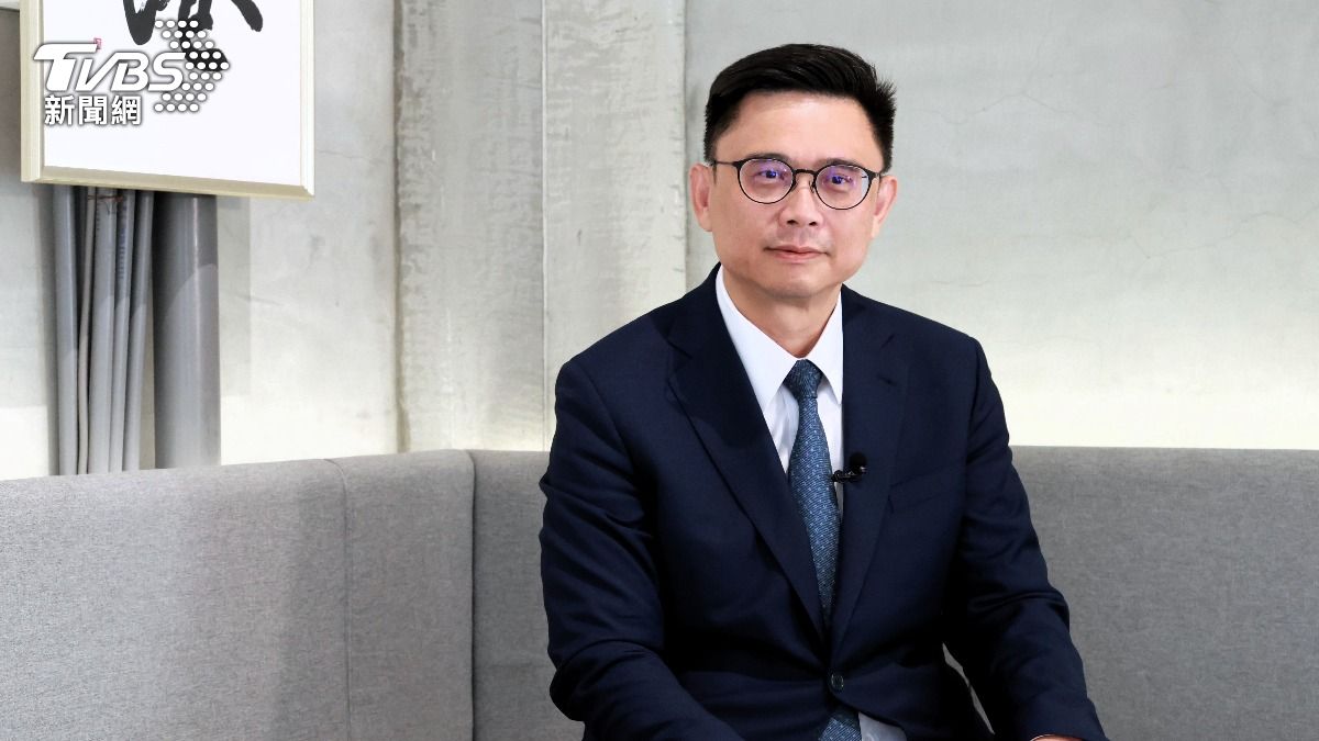 民進黨立委賴瑞隆接受《TVBS新聞網》專訪。(圖/潘建樺攝)