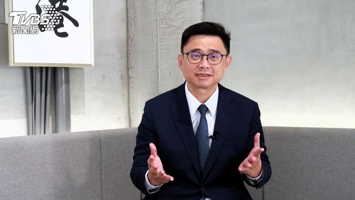 民進黨立委賴瑞隆接受《TVBS新聞網》專訪。(圖/潘建樺攝)
