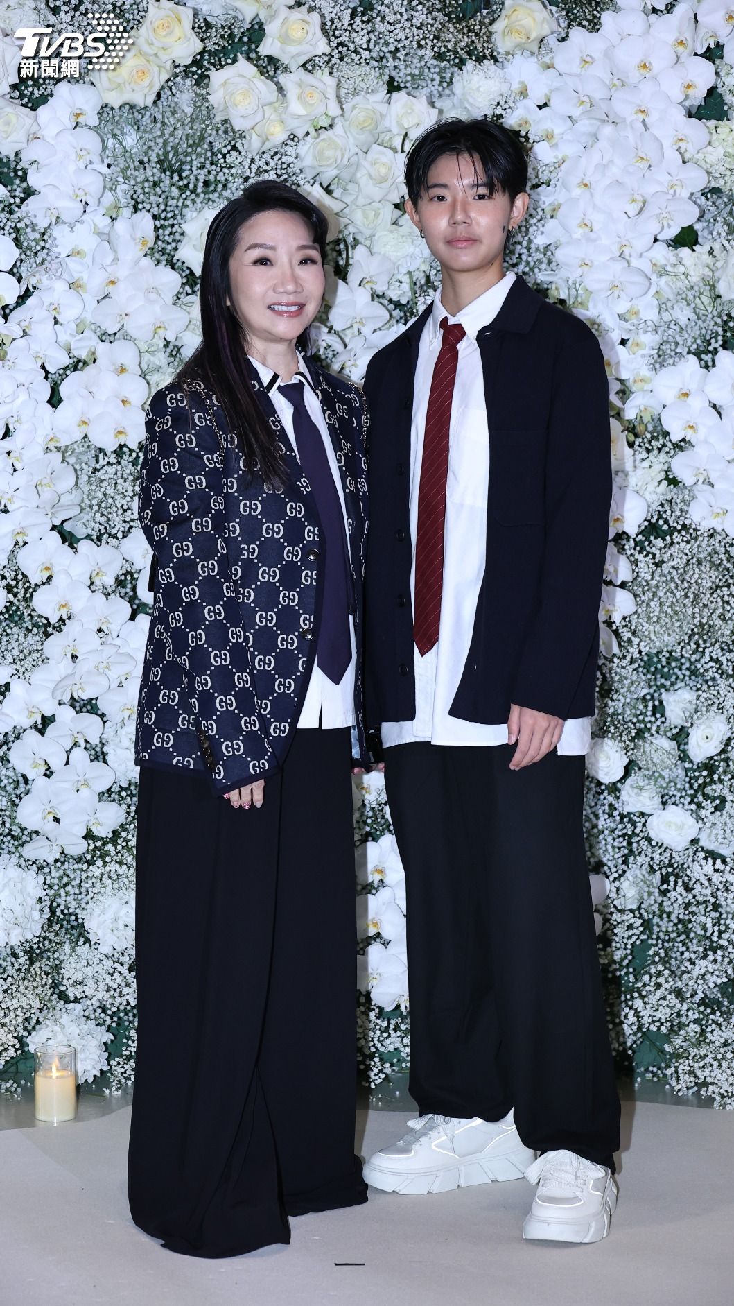 陶晶瑩祝福新郎新娘「早生貴女」。(圖/張哲鳴攝)