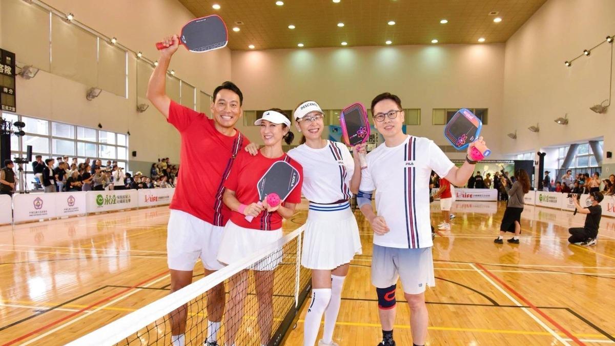 艾力克斯、李詠嫻瘋匹克球 對戰賈永婕夫妻竟成「全村的希望」