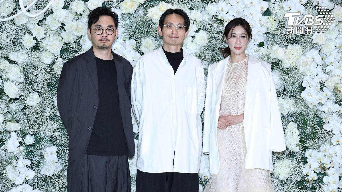 《當男人戀愛時》導演殷振豪（左起）、監製程偉豪與出品人金百倫一同出席。（圖／張哲鳴攝）