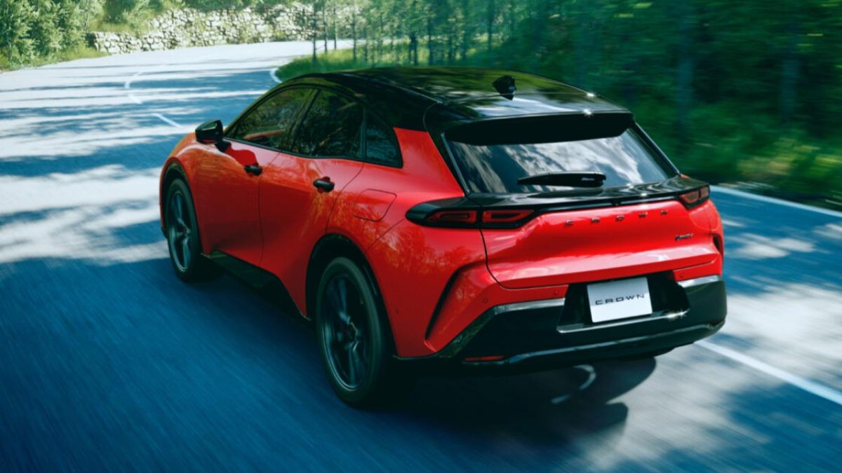 Crown Sport在日本有提供Hybrid跟PHEV不同動力選擇。(圖/ Toyota)