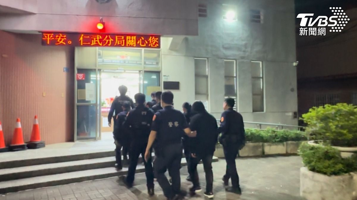 動手的4名男子被依法送辦。(圖/TVBS)