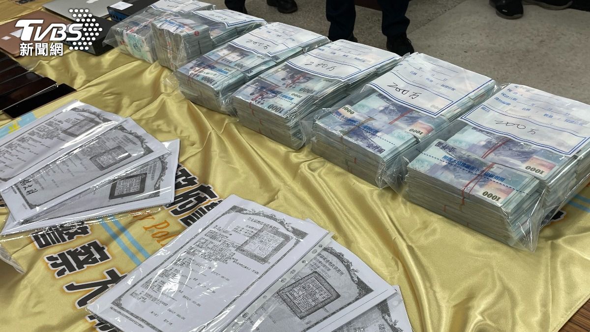 警方發現吳男牽涉水房角色,涉嫌將詐款轉換成虛擬貨幣。(圖/TVBS)