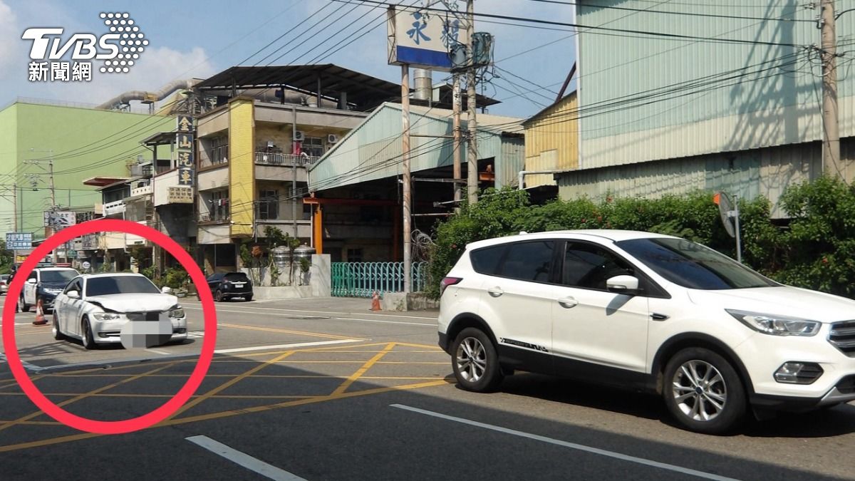 郭男在台中大甲撞車，開到大里修車，遭控沒付修車費直接把車開走(圖／警方提供)