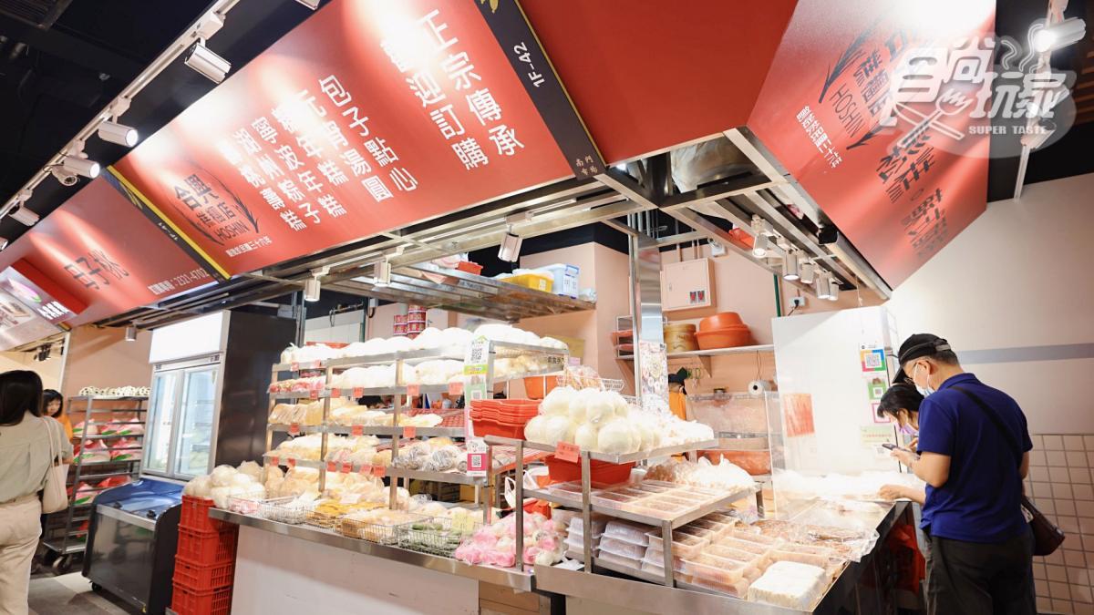「上海合興糕糰店」飄香超過70年,販售各種饅頭、上海鬆糕、花捲等麵食點心。(圖/食尚玩家)