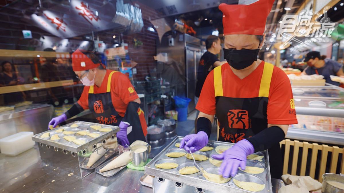 「南門魚丸店」是傳承四代的老字號名店,主打10種口味的手工蛋餃。(圖/食尚玩家)