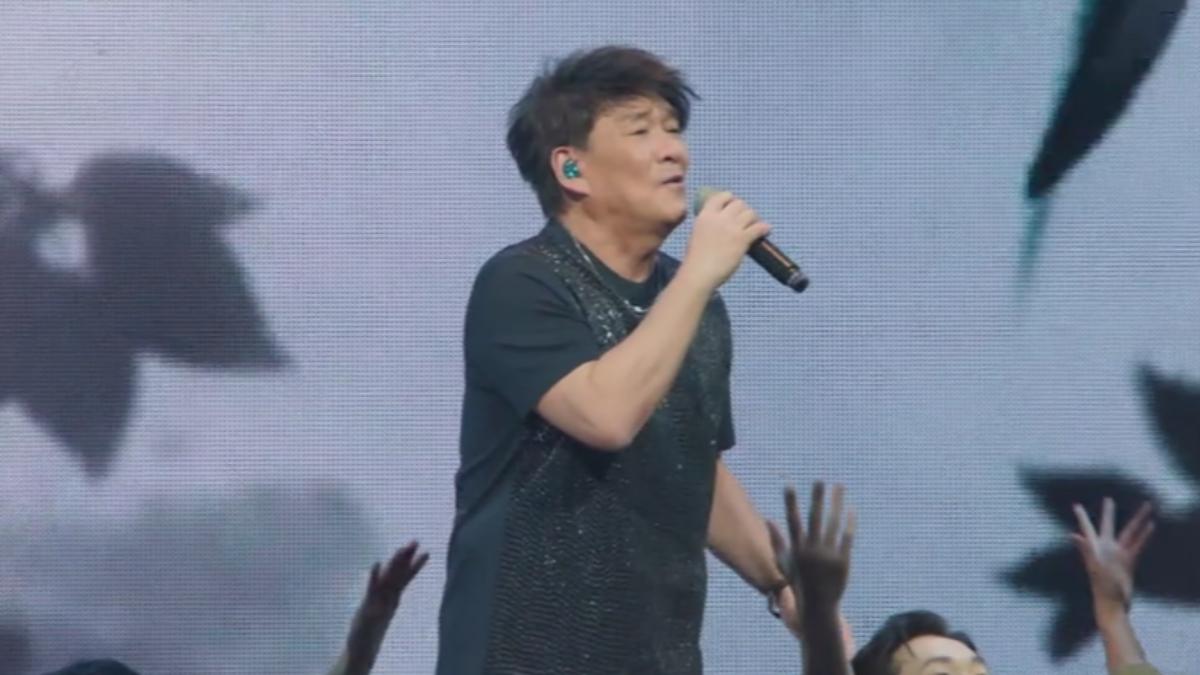 周華健在高雄舉辦演唱會,吸引大批歌迷朝聖。(圖/TVBS)