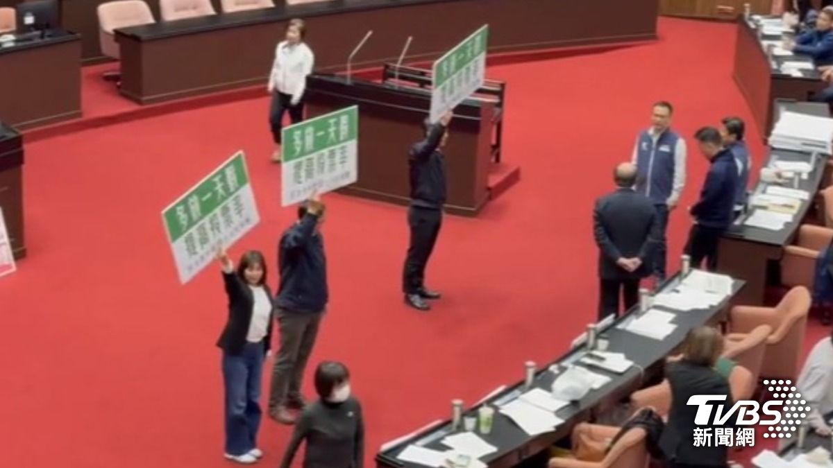 民進黨團提案選舉放兩天（圖／TVBS資料畫面）