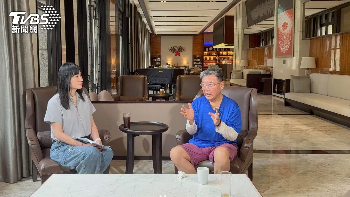 李立群(右)接受娛樂頭條副總編輯楊起鳳專訪,把所有爭議一次說清楚。(圖/TVBS)