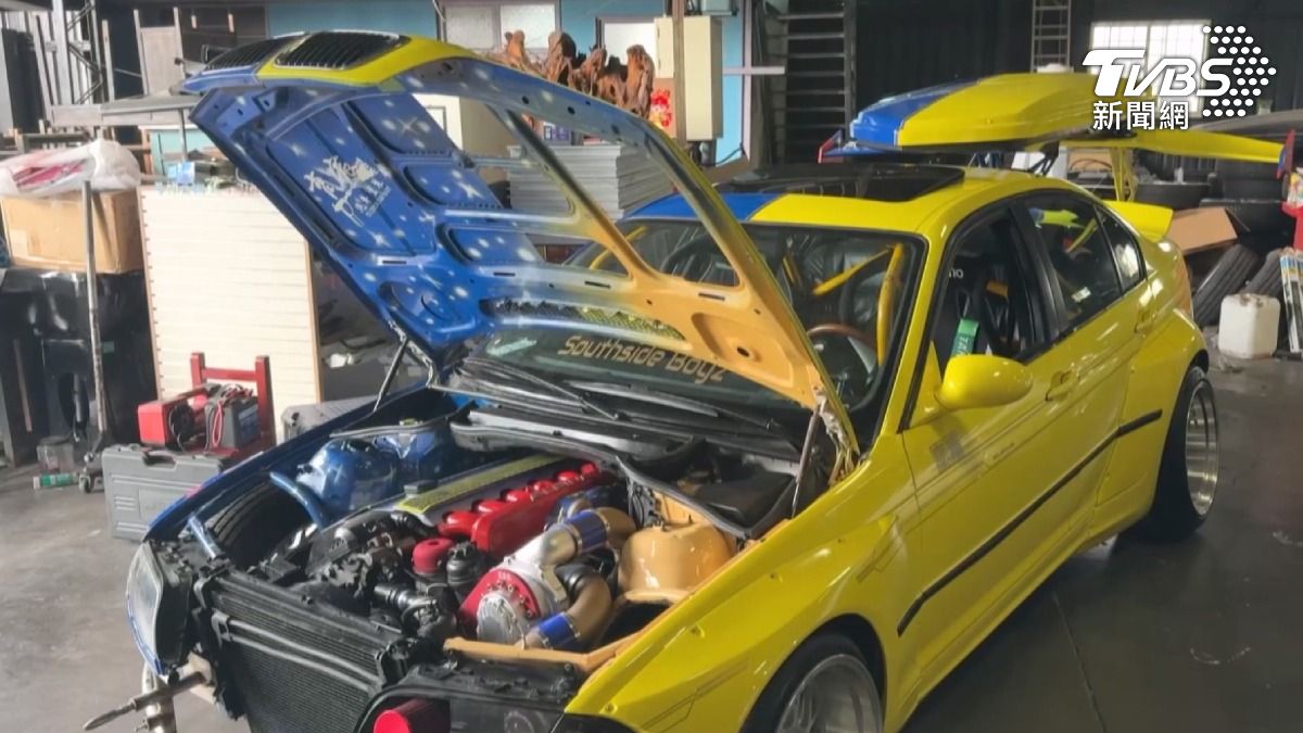這起意外，因塑料零件損壞，水箱爆裂引發虛驚，但車主誓言將全面檢修，下次將會完美出場（圖／TVBS）
