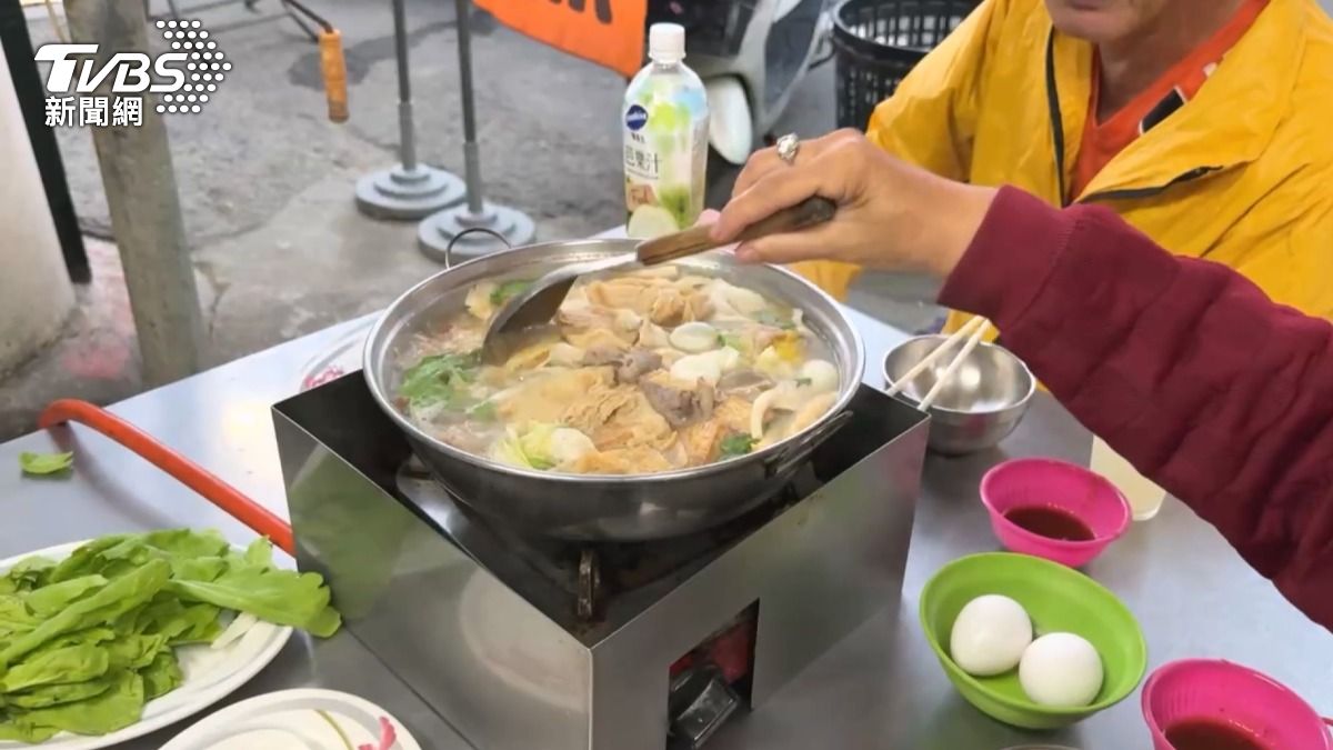 50年的老字號火鍋店,近期消費者抱怨,不接待「一個人」內用用餐(圖/TVBS)