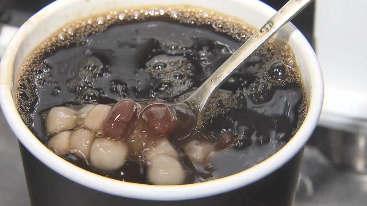 不是紅豆、湯圓!燒仙草「加1配料」最對味 一票共鳴:必須加爆