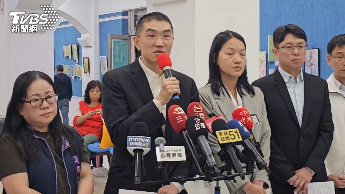 基隆市長謝國樑，1號下午召開記者會，祭出鐵手腕開罰台水50萬元。（圖／TVBS）