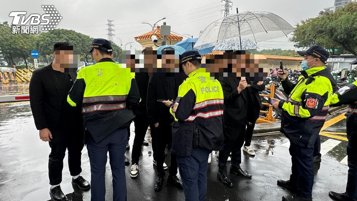 警力佈署，寶勝告別式並未有人鬧場。（圖／TVBS）