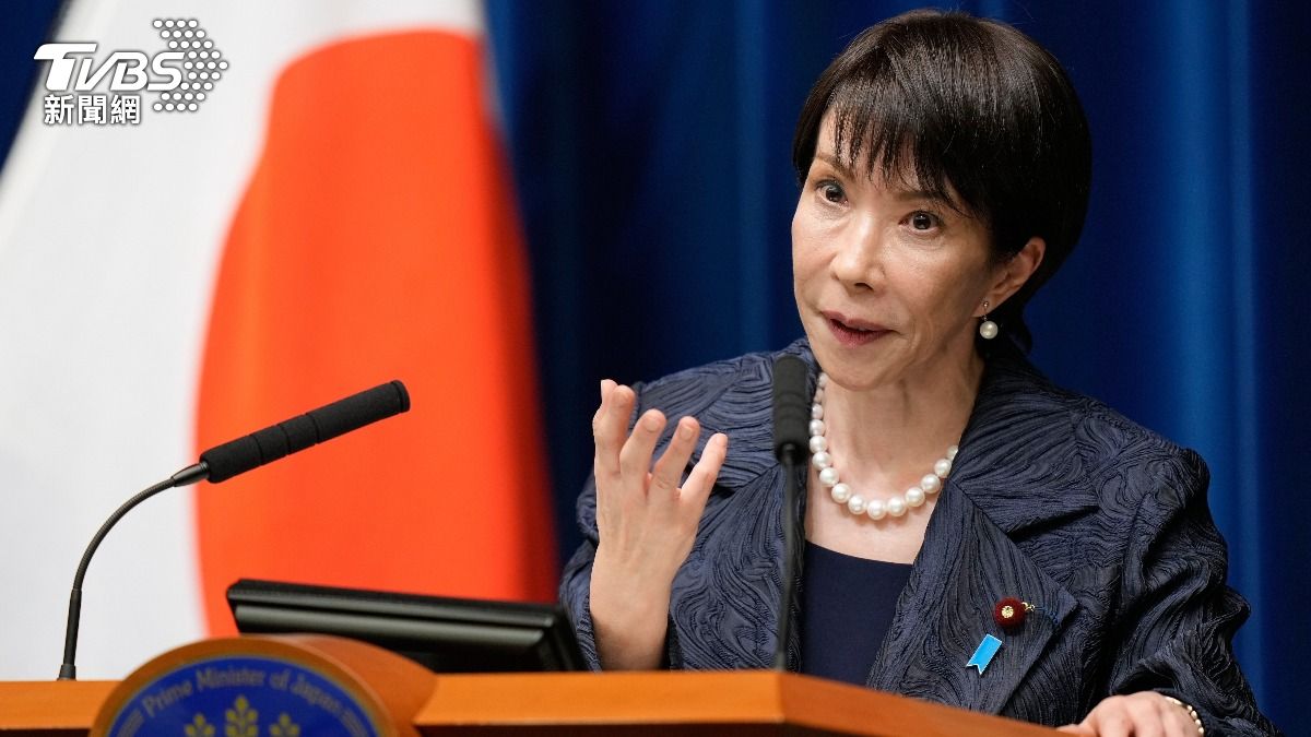 日本首相高市早苗,以「工作、工作、工作、工作、工作」,奪得日本2025年流行語年度大賞。(圖/達志影像美聯社)