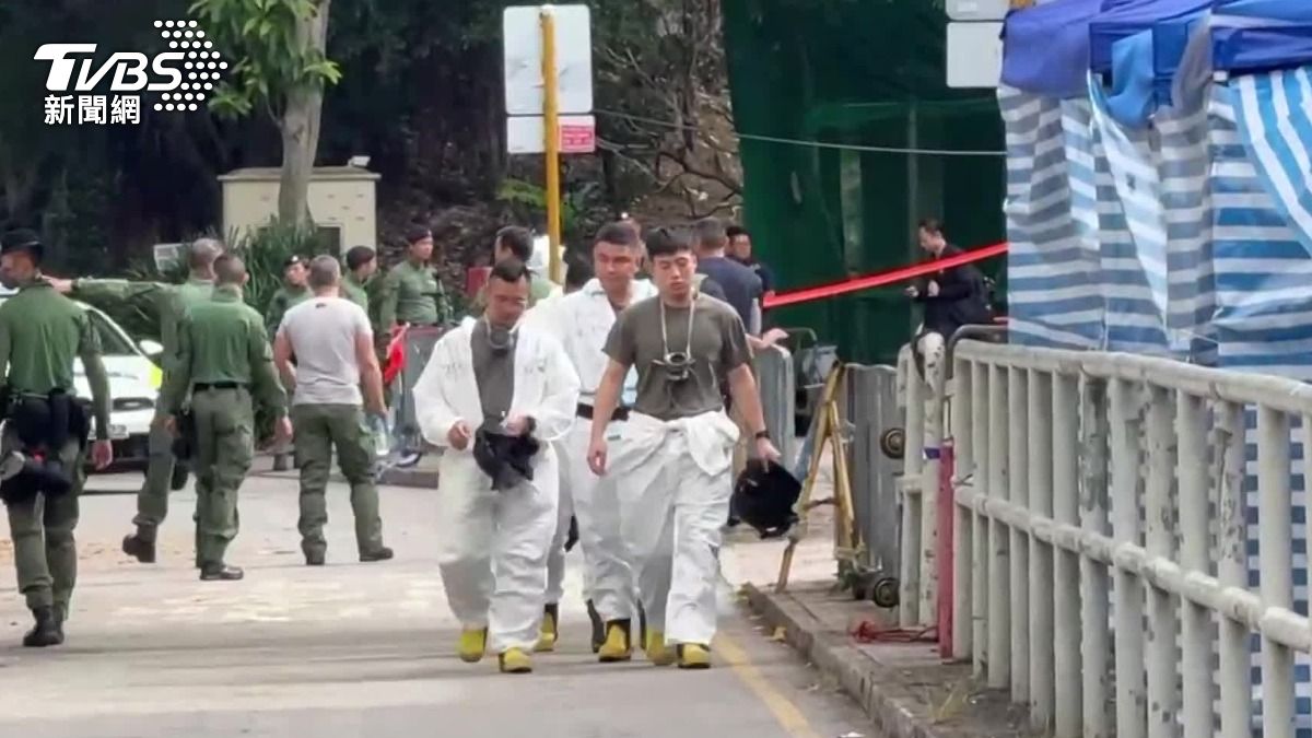 搜索任務持續進行中,香港警方也強調會盡力讓每一位罹難者都能跟家人「最後道別」。(圖/TVBS)