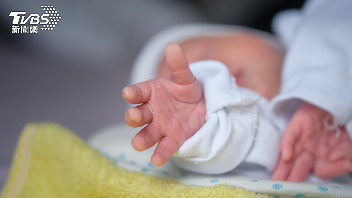 巨蜥「拖行啃食嬰兒」!19歲泰女涉案:不知道自己懷孕