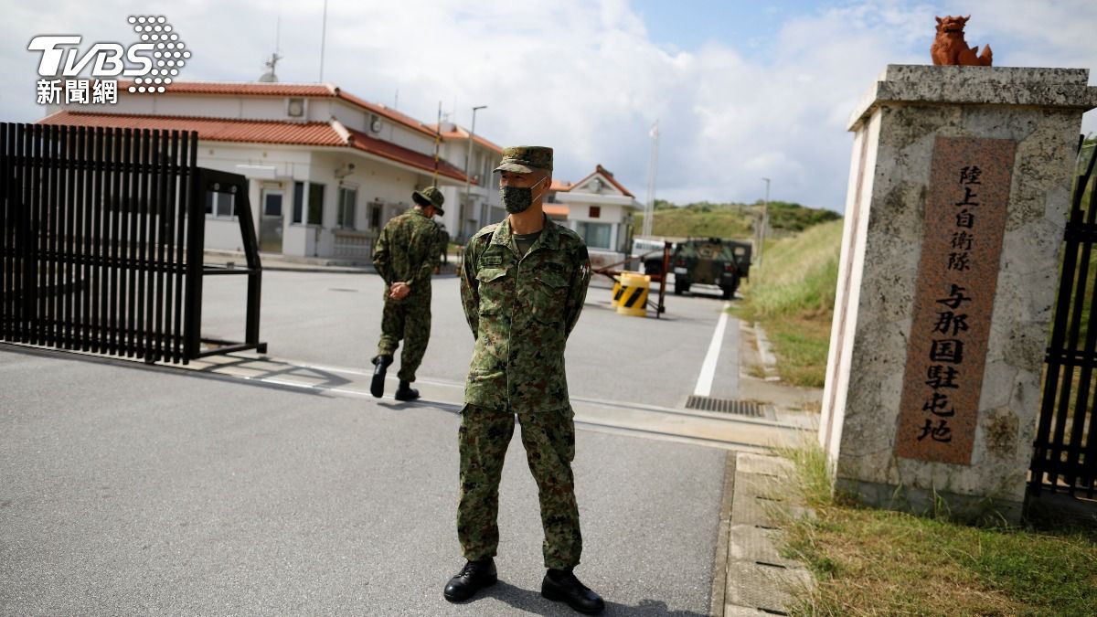 日本以「西南方向局勢緊張」為由，已經在西南諸島投入破兆日圓的防衛預算。(圖／達志影像路透社)