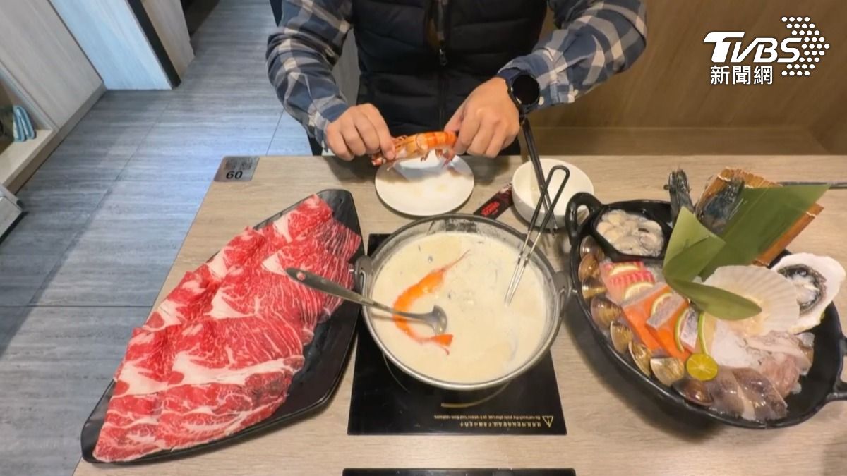 仁武火鍋一條街，5百米9間店，連鎖品牌店家也搶進，主打平價高檔食材。（圖／TVBS）