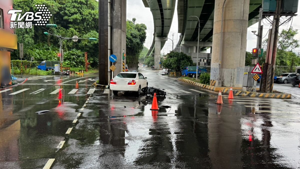 有片/新北男毒駕又違規!騎士挨撞多處骨折臟器破裂亡 驚悚瞬間曝