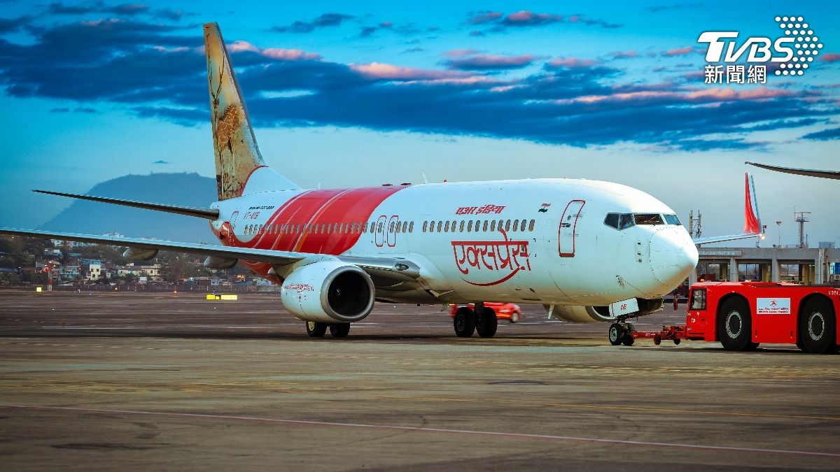 離奇失蹤13年!印航消失的波音737竟出現在機場角落