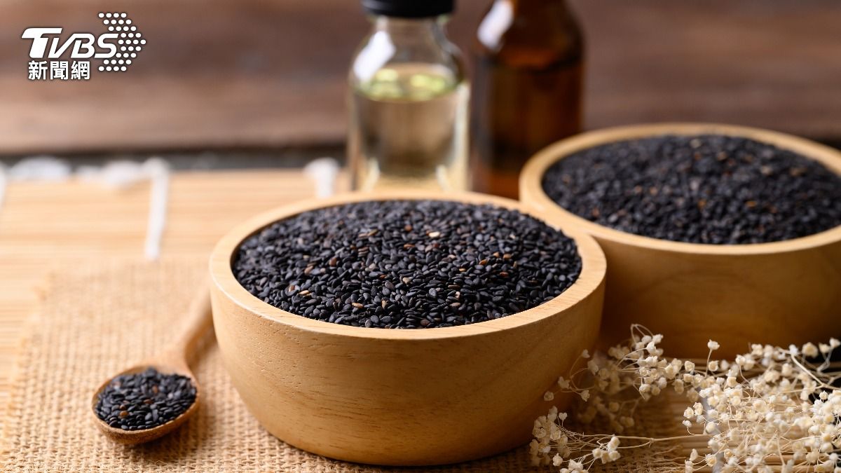 黑芝麻在日常飲食中設定為更務實的角色。（示意圖／shutterstock達志影像）