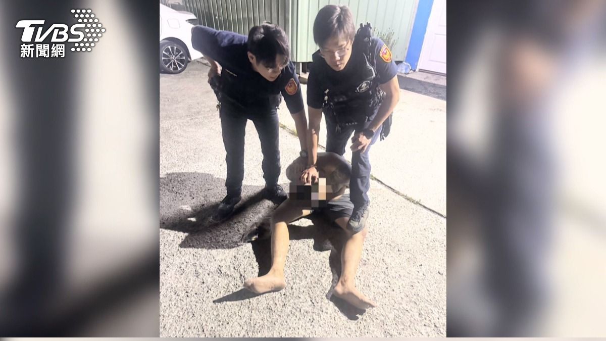 台中警揪出「裸男持槍」挑釁　全力掃蕩犯罪奪三冠一亞。(圖／TVBS)