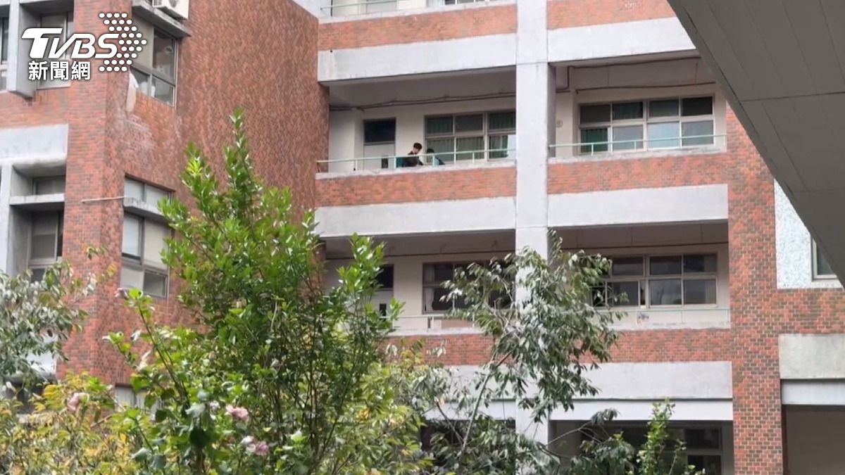台大回應將全面強化招生報到系統安全機制,未來除了需要輸入身分證資料外,還必須再輸入Email驗證碼才能登入系統。(圖/TVBS)