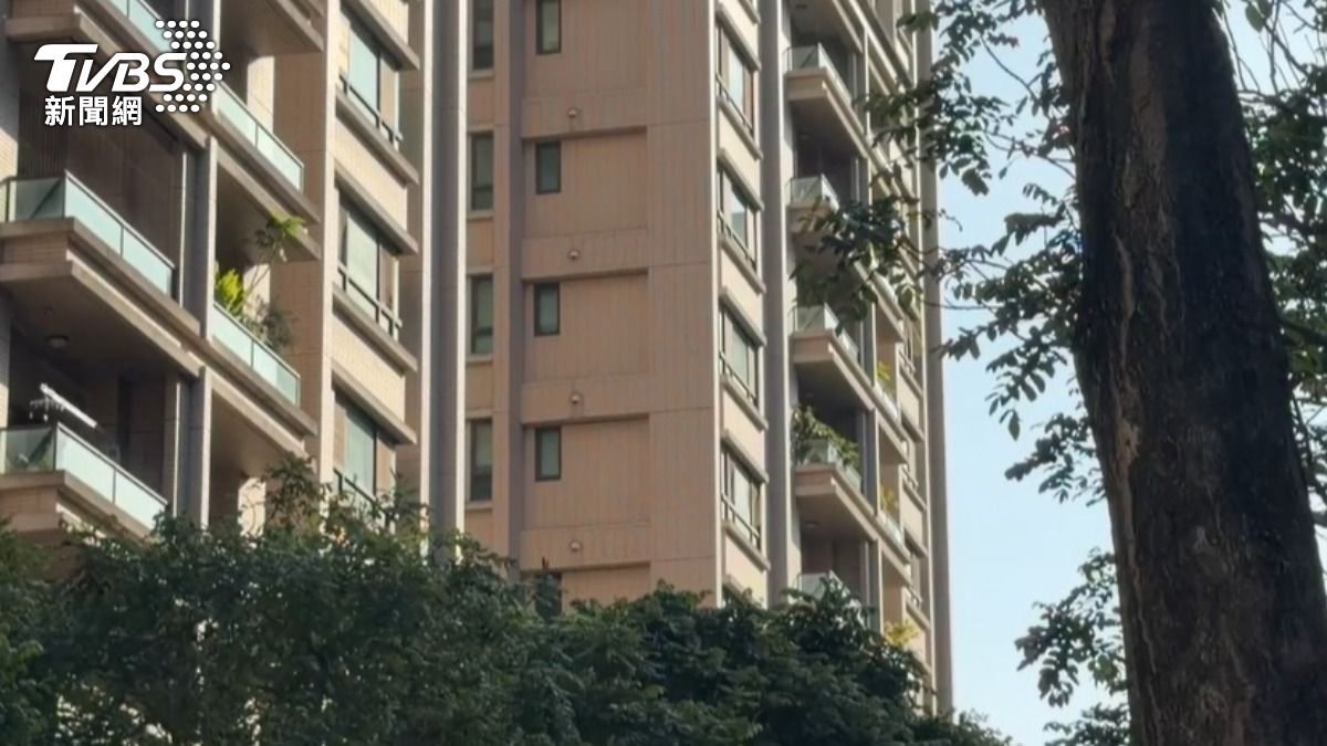 新竹縣82歲翁疑與妻子發生口角,「鈍器重擊」殺妻。(圖/TVBS)