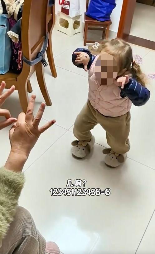 專家提到,遺傳就像是「開盲盒」,女童雖僅有1/16的俄羅斯血統,卻仍表現出來。(圖/翻攝自微博)