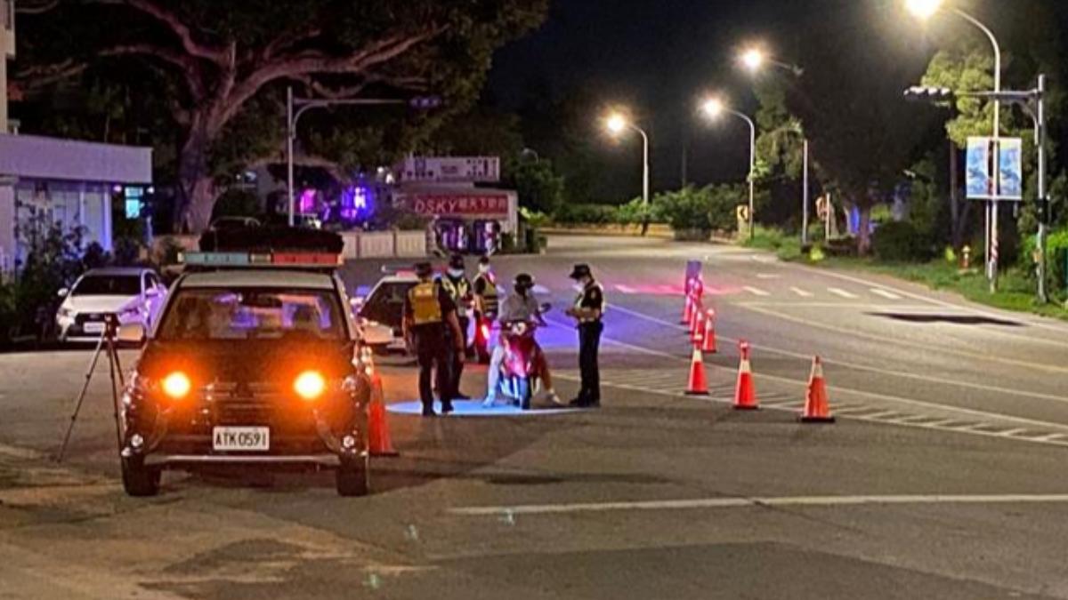 警方運用科技執法設備，敦促民眾確實遵守法令。（圖／警方提供）