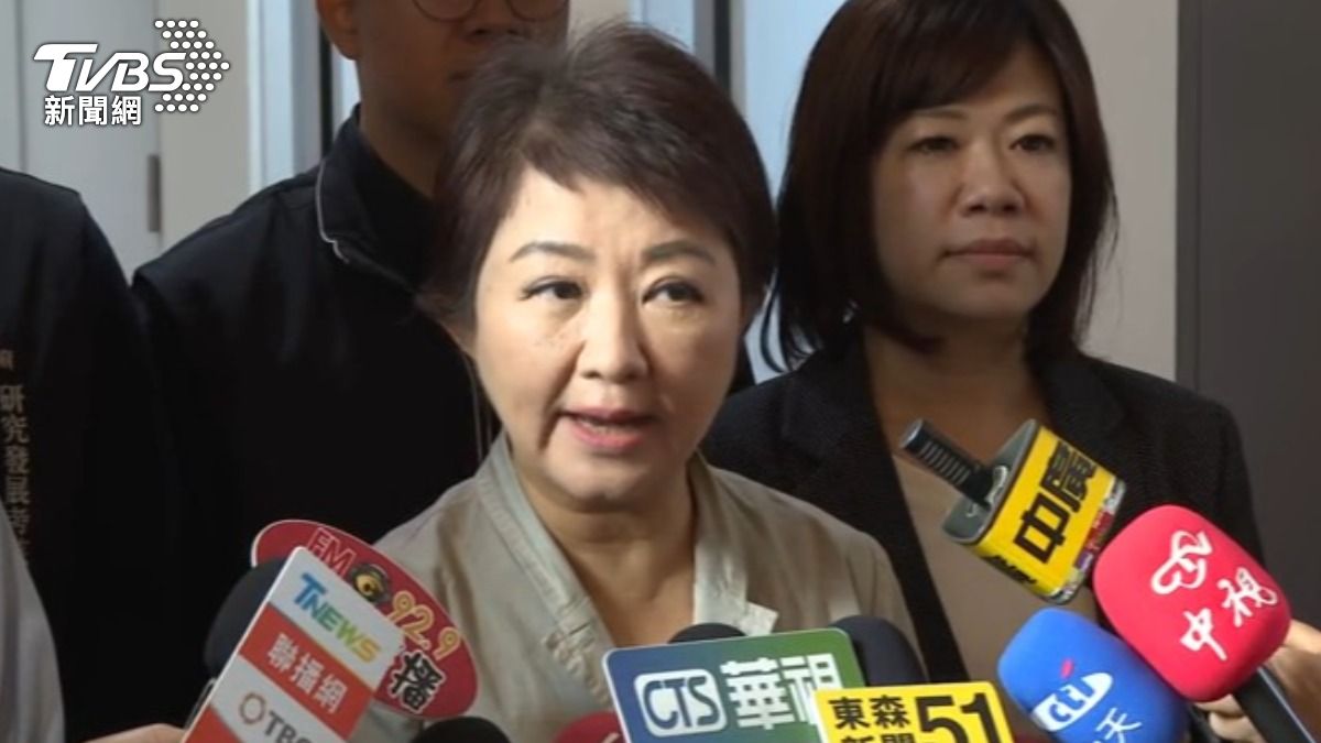 台中市長盧秀燕接受專訪，喊話民進黨執政10年弊案連連，該第四次政黨輪替。（圖／TVBS）