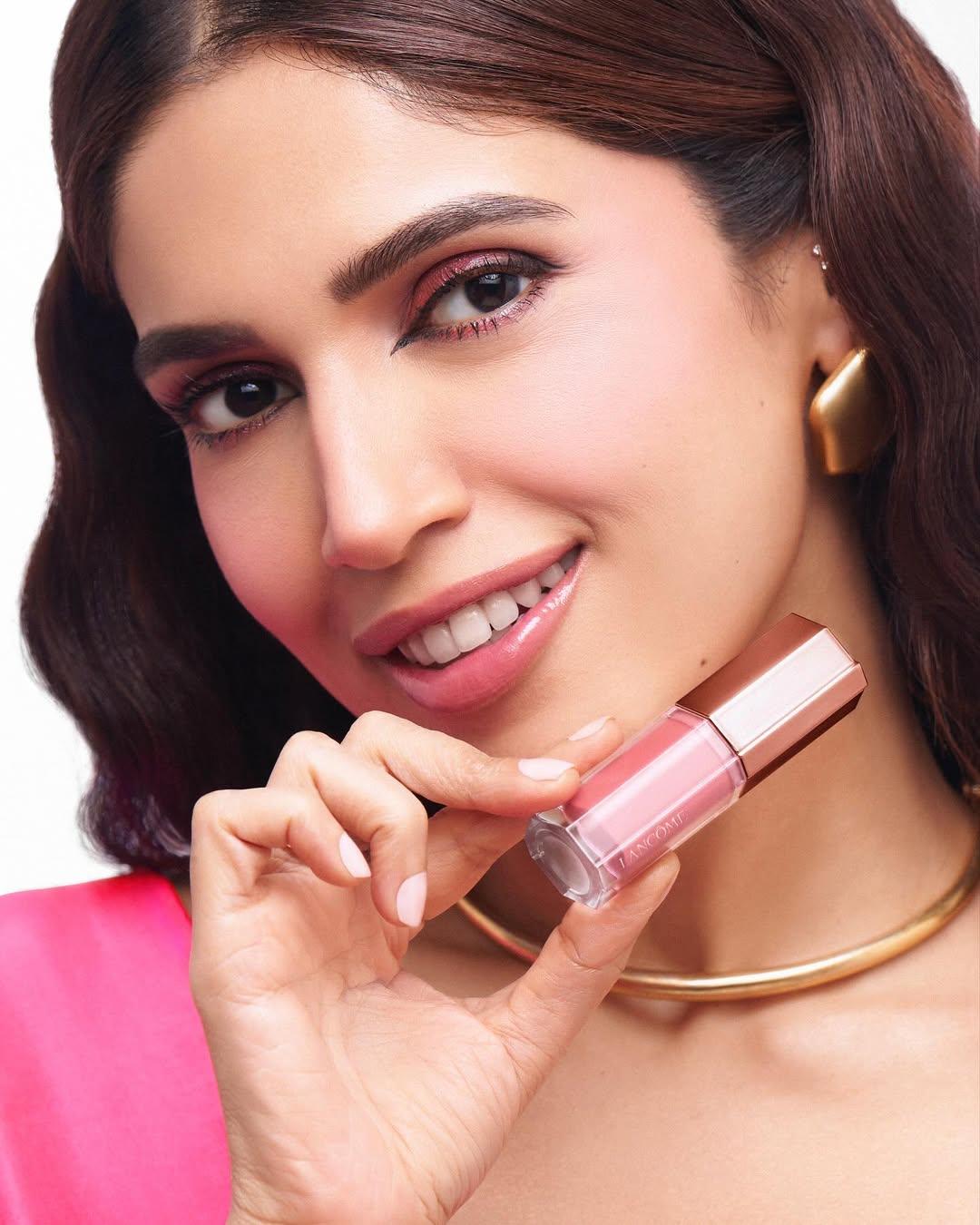 蘭蔻唯我精華果凍唇蜜（2025聖誕限定）。（圖／翻攝自lancomeofficial ig）