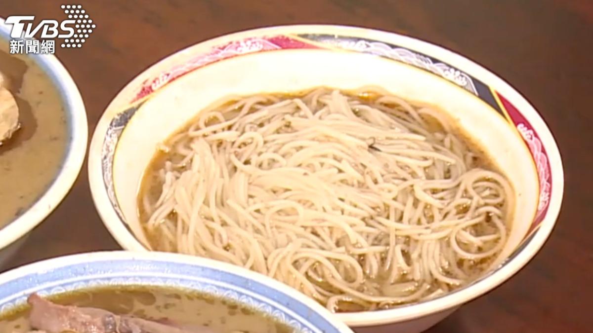 營養師提醒盡量避開麻油麵線等高熱量食物。（示意圖／TVBS資料畫面）