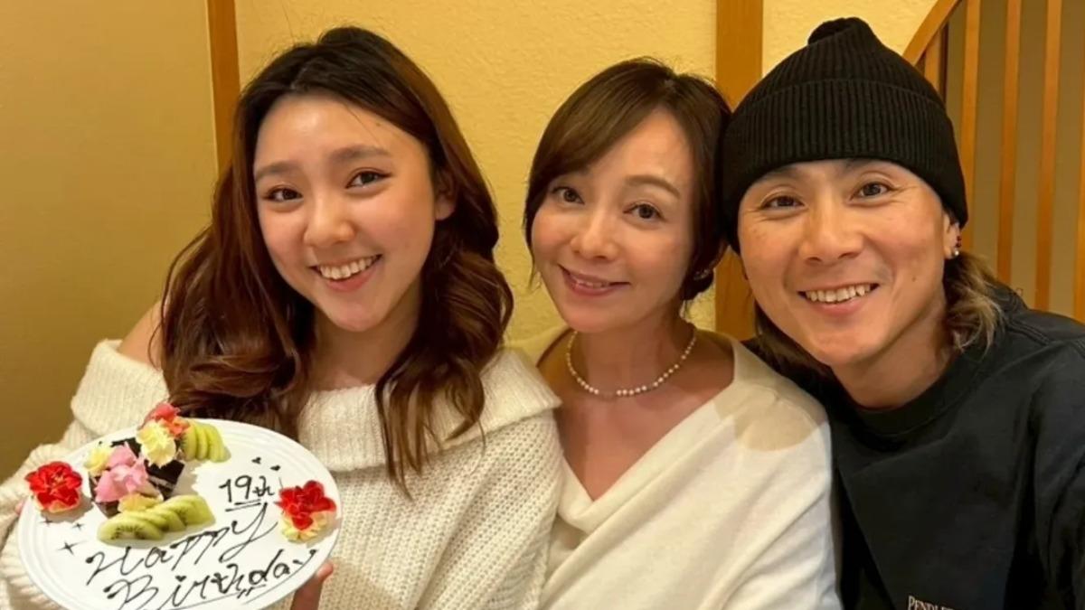 王仁甫女兒歡慶19歲!神複製季芹「虎牙+酒窩」笑容超甜 驚人美貌曝