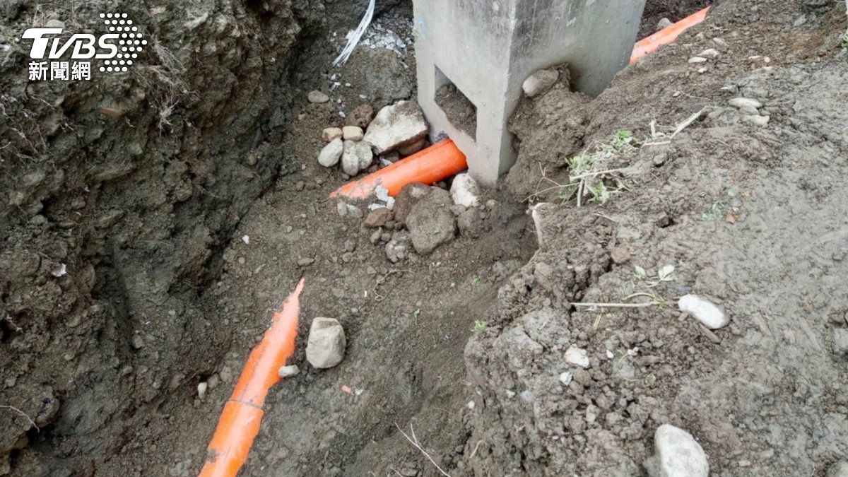 水電工遭活埋「骨盆粉碎」 黑心業者撇責任!竟扯他自摔