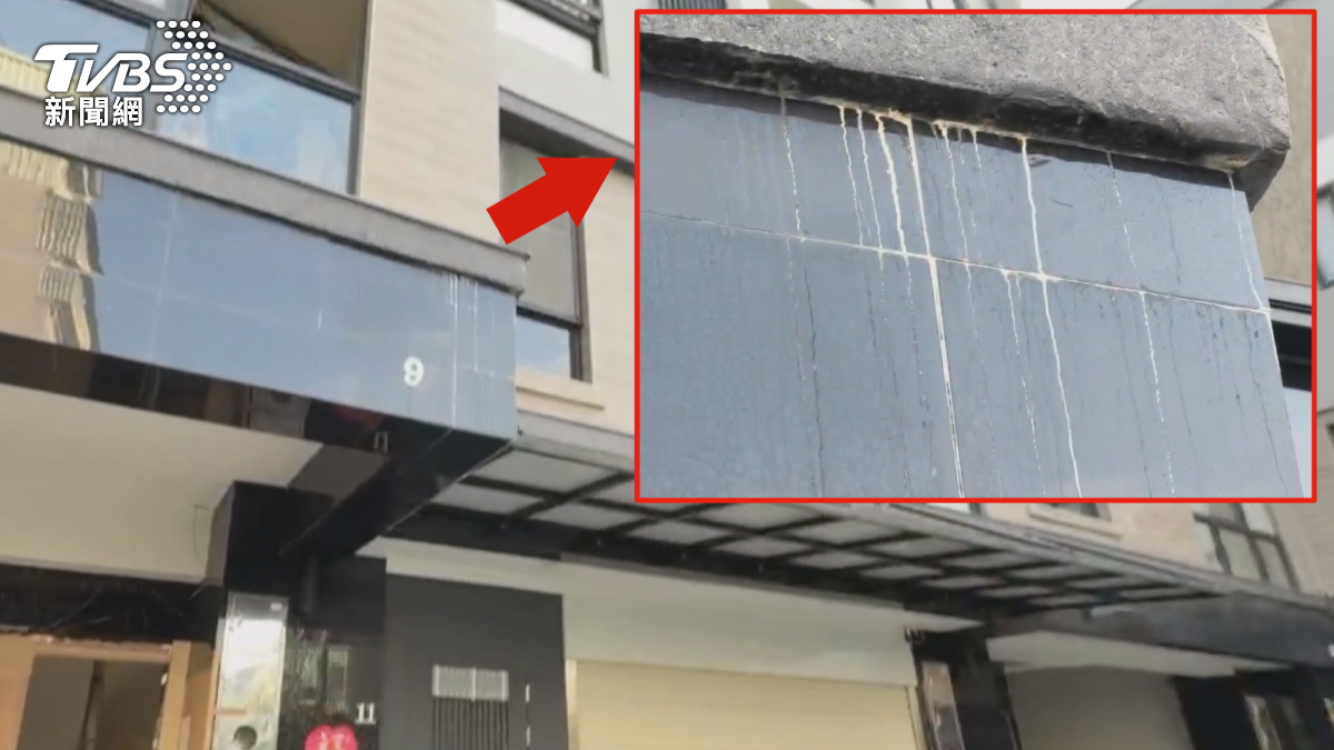 住戶入住後,陸續出現的小瑕疵,建商甚至搬出社區住戶規約,公共設施,是由管委會負責維護,目前雙方各說各話(圖/TVBS)