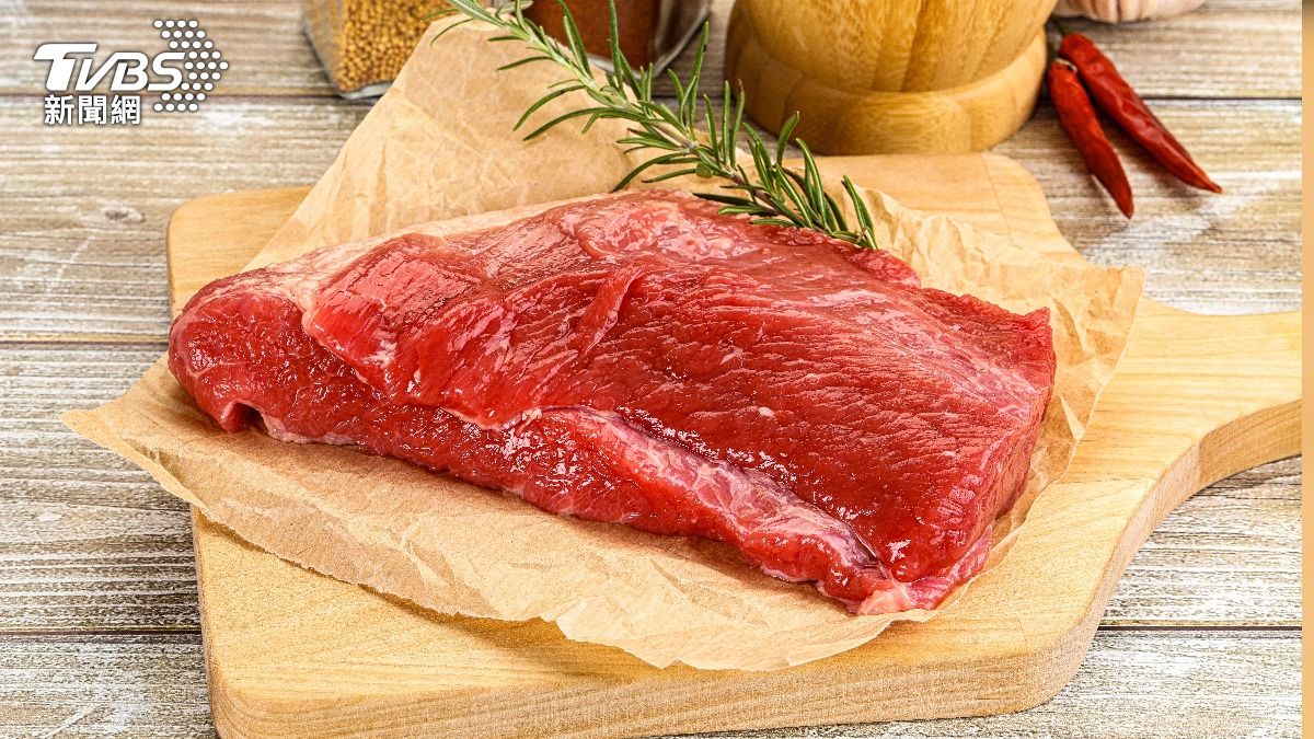 專家建議，食用紅肉可以瘦紅肉如菲力或腰內肉等部位為主。（示意圖／shutterstock達志影像）