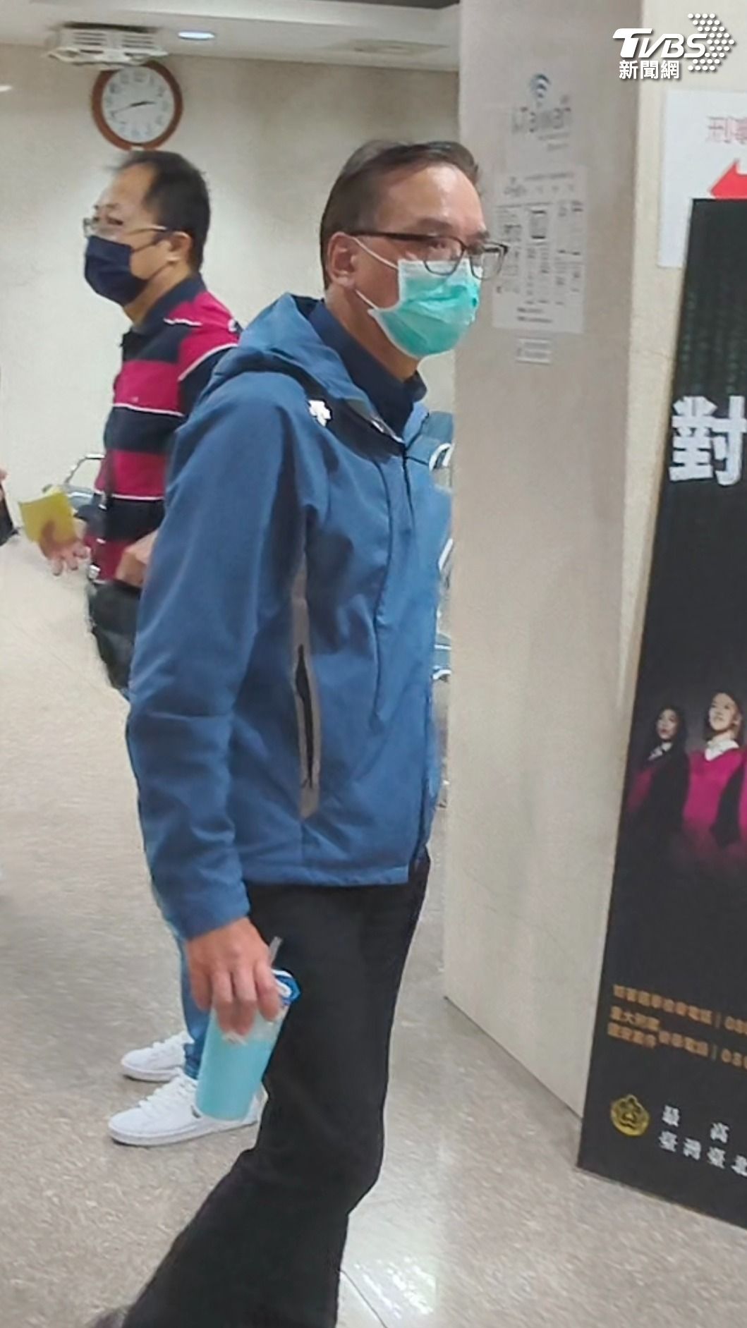 陳振瑋的助理陳弘宇以50萬元交保。（圖／陳冠宇攝）