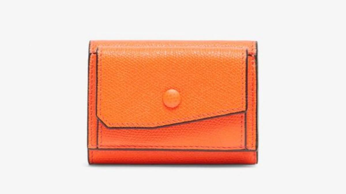 Valextra Small Wallet With Coin Holder。(圖/Valextra提供)