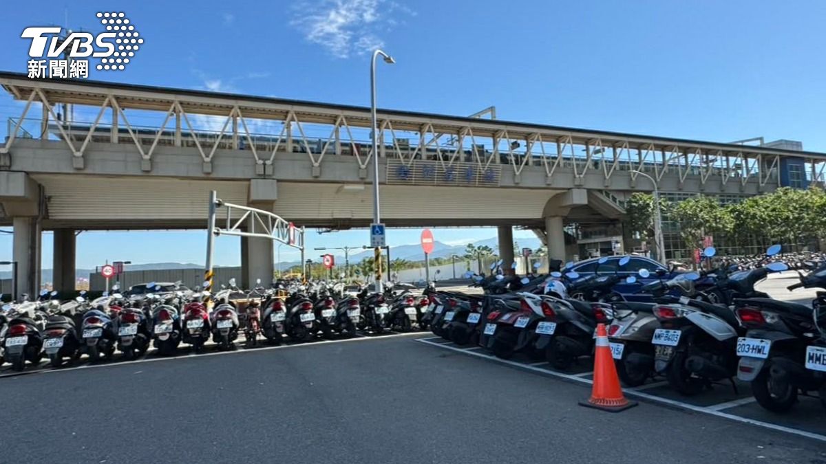 省停車費亂停車，新竹民眾怒：犧牲權益。（圖／新莊里長盧秋永提供）