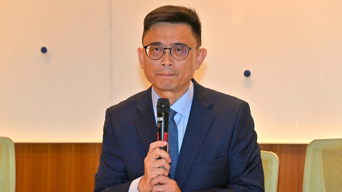 賴瑞隆為小孩在校涉及衝突事件致歉，承諾會和小孩、對方家長和校方加強溝通。(圖／胡瑞麒攝)