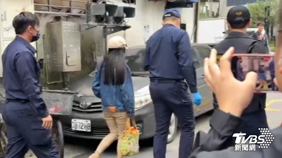女飼主疑今年三月入住富陽街租屋處。（圖／TVBS）