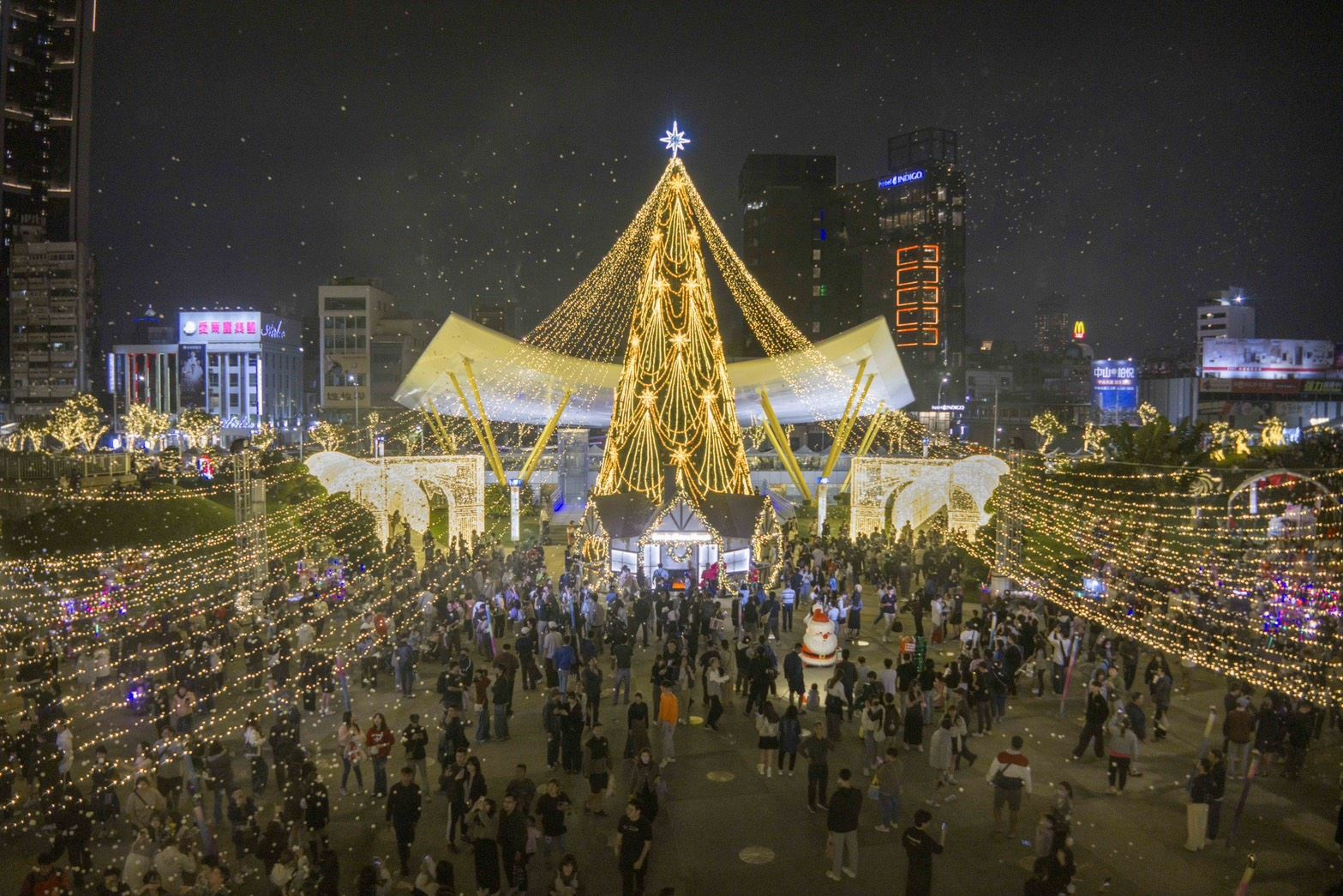 高雄聖誕生活節2025-高雄聖誕節中央公園-高雄聖誕節活動-高雄中央公園聖誕節2025-高雄草衙道聖誕節-高雄聖誕樹-2025高雄聖誕生活節-高雄聖誕生活節-高雄聖誕生活節演唱會-高雄聖誕生活節卡司-高雄聖誕生活節節目表-高雄聖誕生活節直播-高雄聖誕生活節市集-高雄聖誕生活節表演