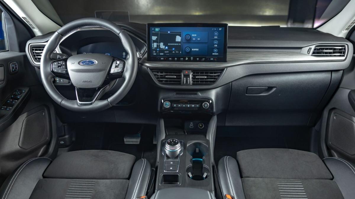 1.5T Active車型的內裝配置。(圖/福特六和)
