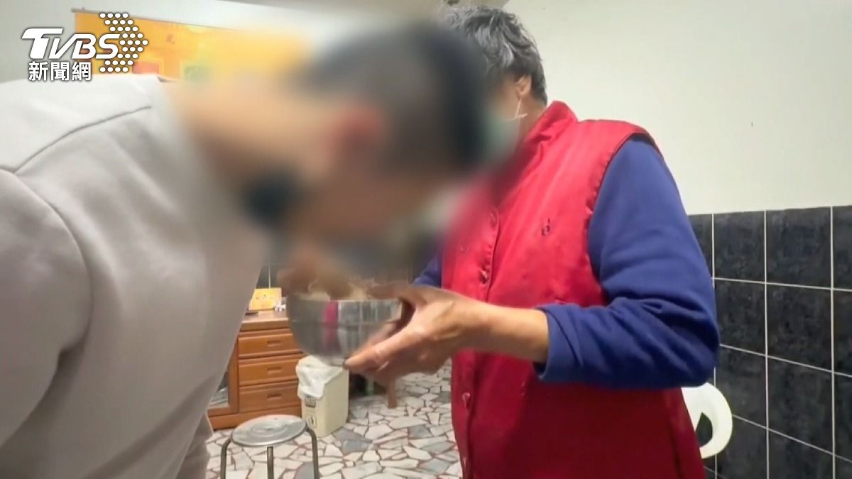 阿嬤表示非常開心，簡單地說了句：「回家就好」。(圖／TVBS)