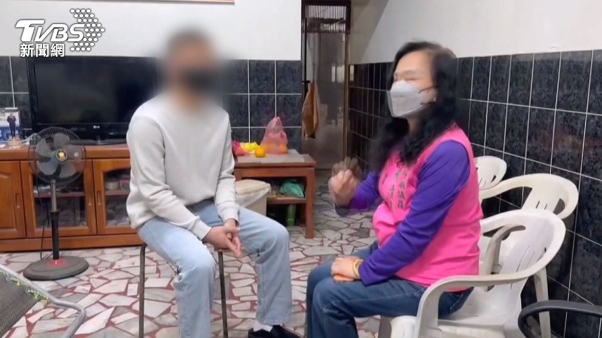 在這趟出國工作經歷中，黃姓男子不僅沒有賺到錢，工作出錯時還遭受體罰。(圖／TVBS)