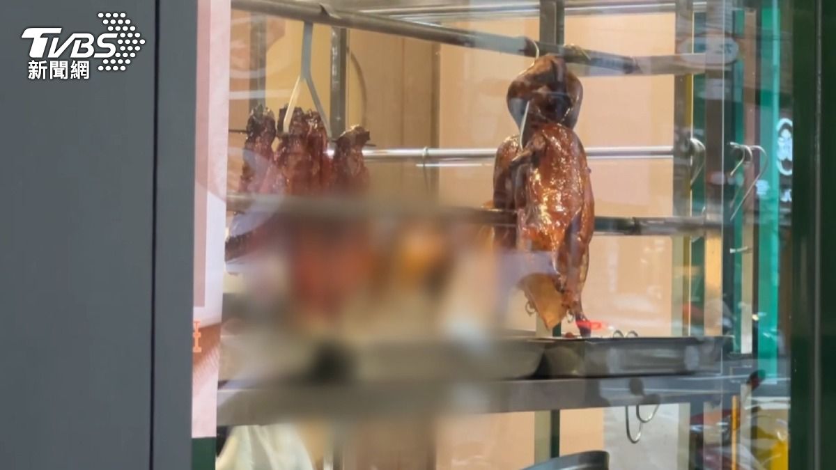 她也指控餐廳業者未持續關心,也沒有提出任何補償方案。(圖/TVBS)